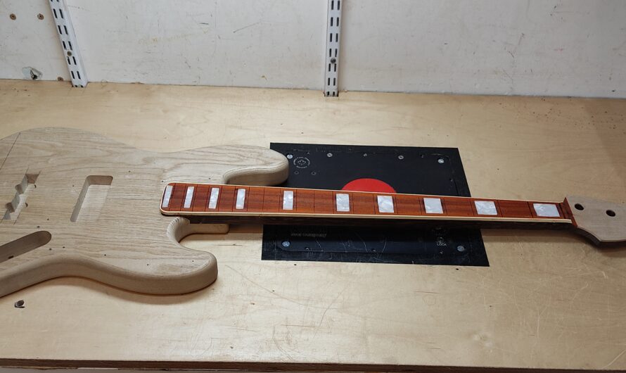 Fabrication d&rsquo;une Jazz Bass Custom « Tropical »