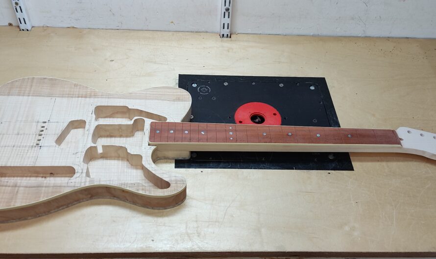 Fabrication d&rsquo;une guitare électrique de type Telecaster Custom « Écume de mer »